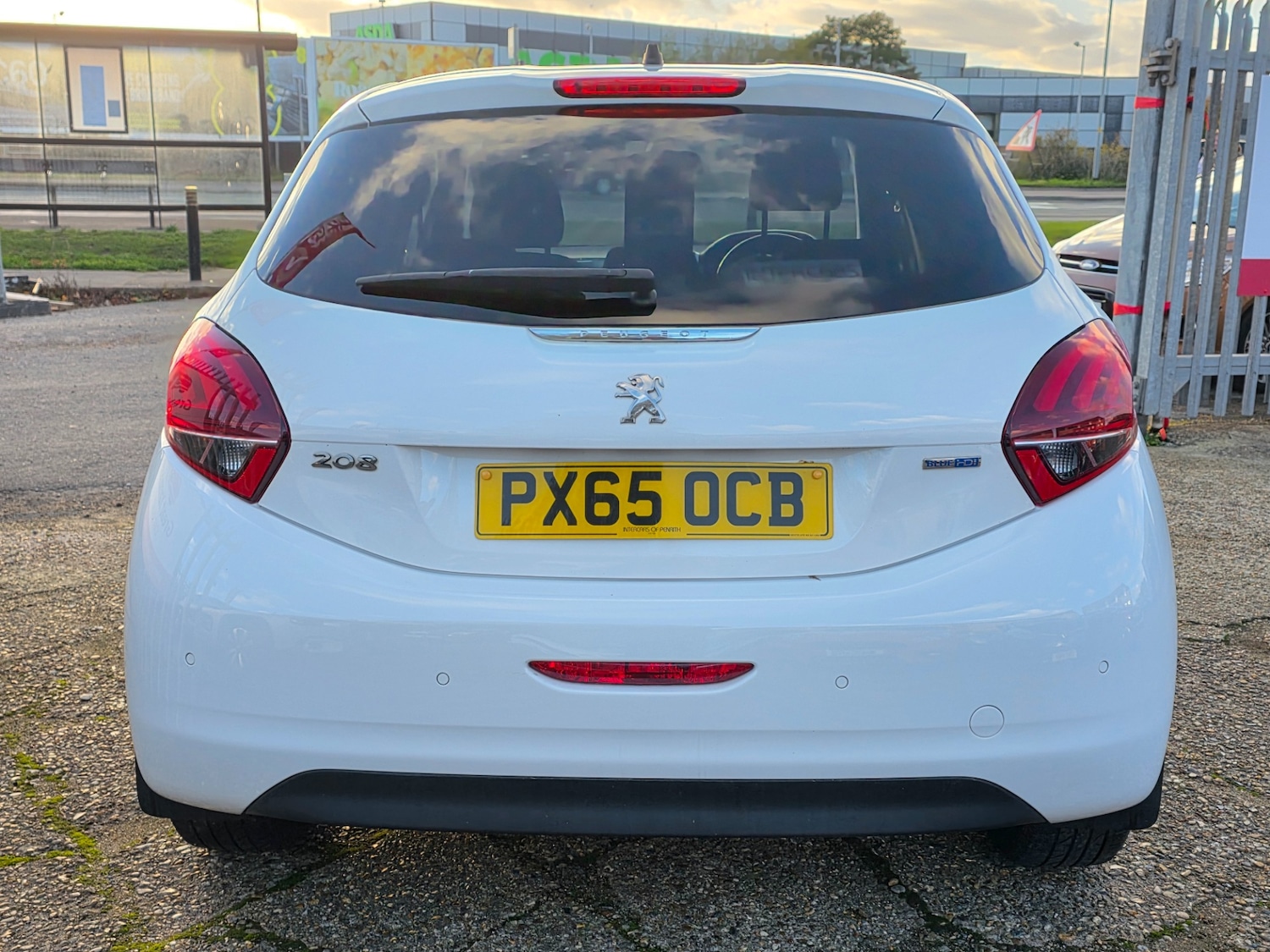 Used Peugeot 208 2015 for sale - 76440019: Photo 5