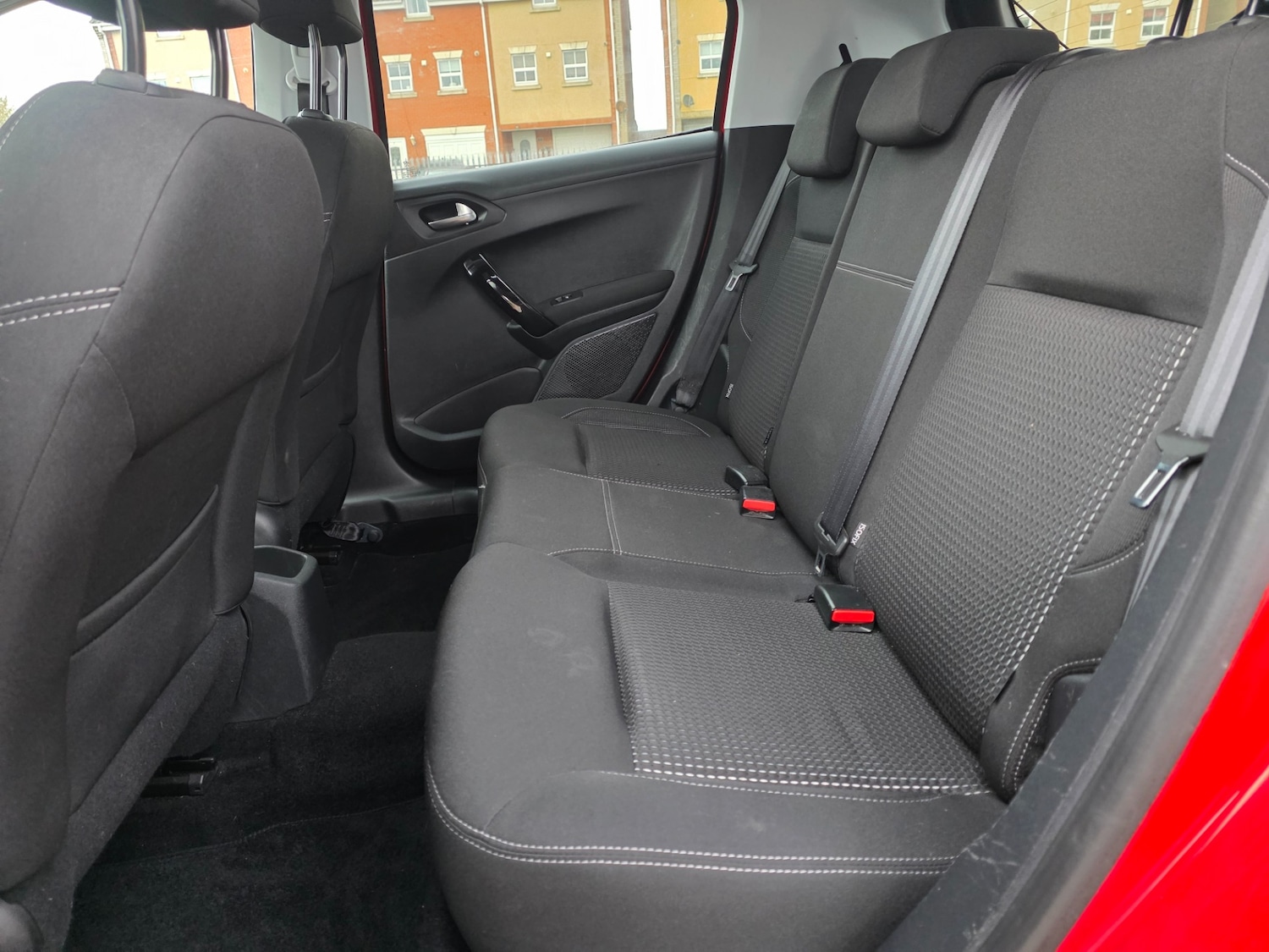 Used Peugeot 208 2018 for sale - 76547994: Photo 15