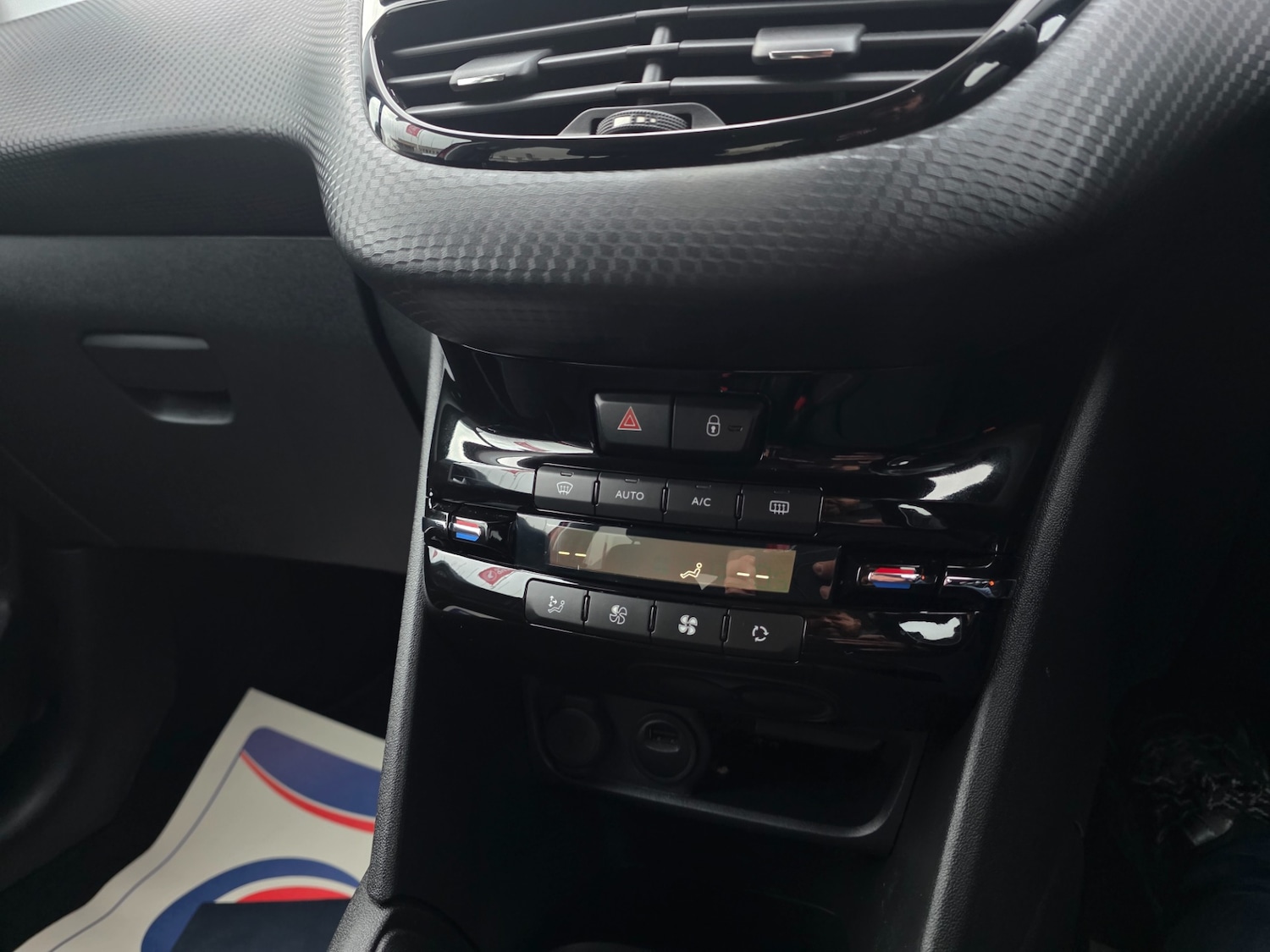 Used Peugeot 208 2018 for sale - 76547994: Photo 22