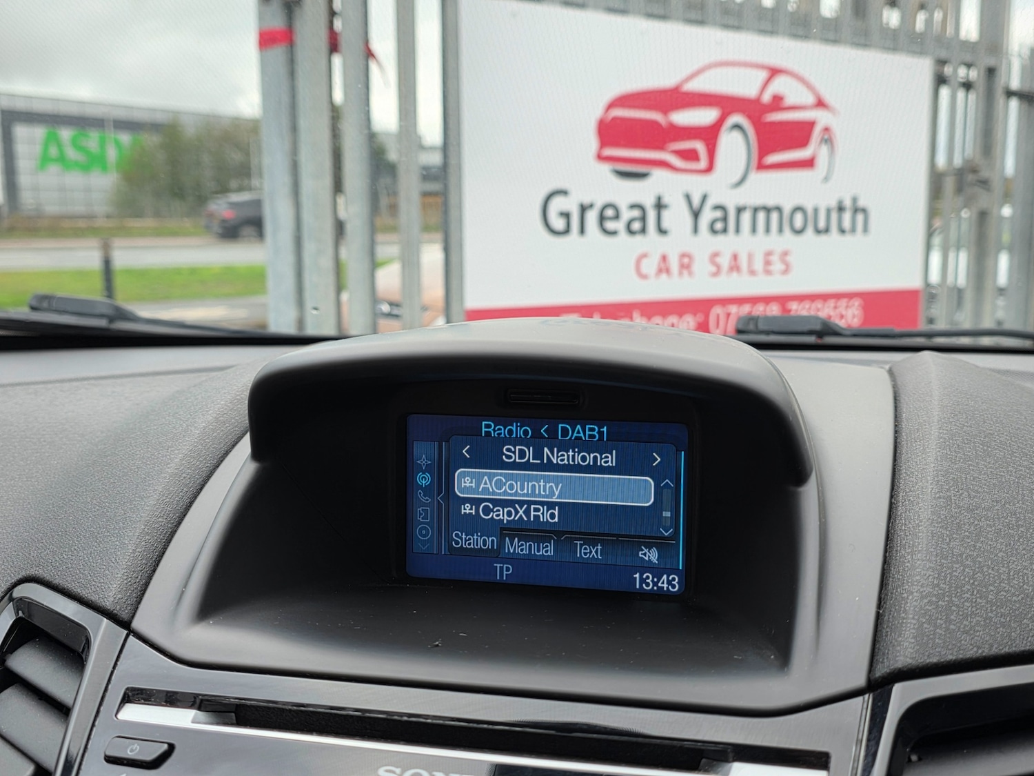 Used Ford Fiesta 2017 for sale - 76453726: Photo 24