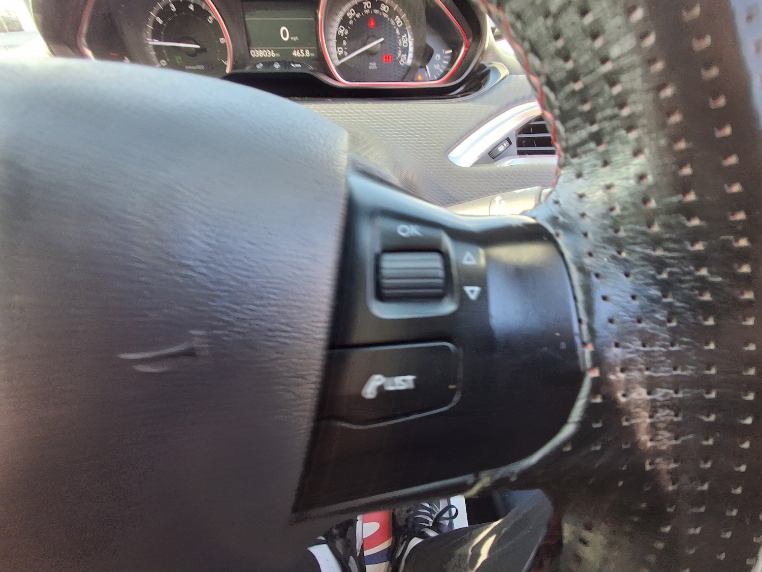 Used Peugeot 2008 2017 for sale - 77915767: Photo 14