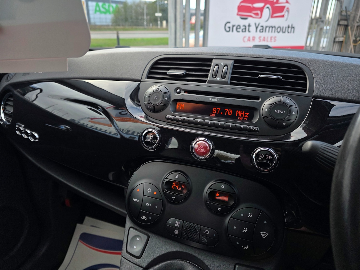 Used Fiat 500 2015 for sale - 76449332: Photo 24