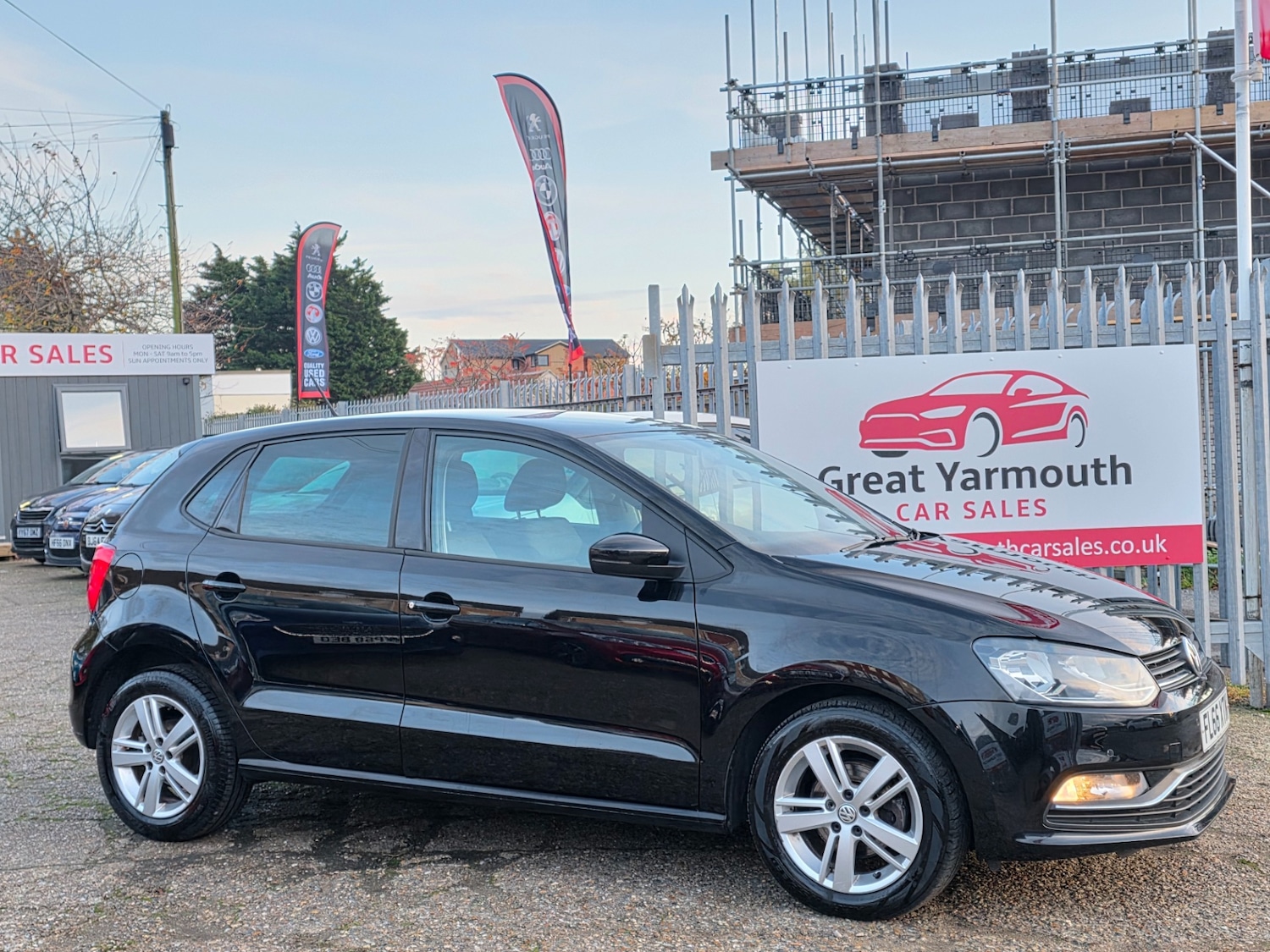 Used Volkswagen Polo 2016 for sale - 76560142: Photo 2