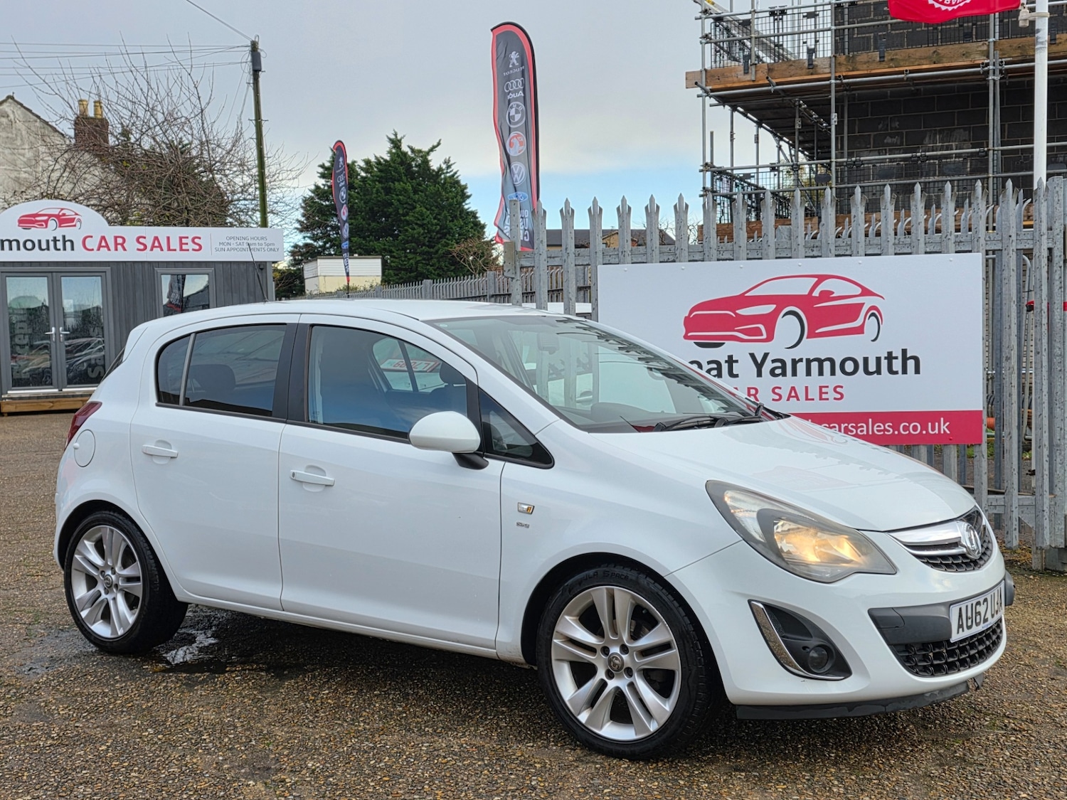 Used Vauxhall Corsa 2012 for sale - 76638606: Photo 2