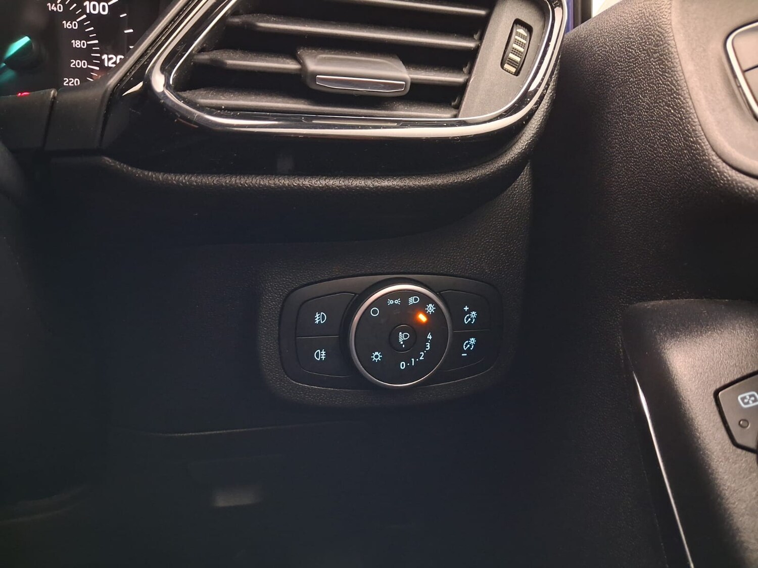 Used Ford Fiesta 2018 for sale - 76548014: Photo 22