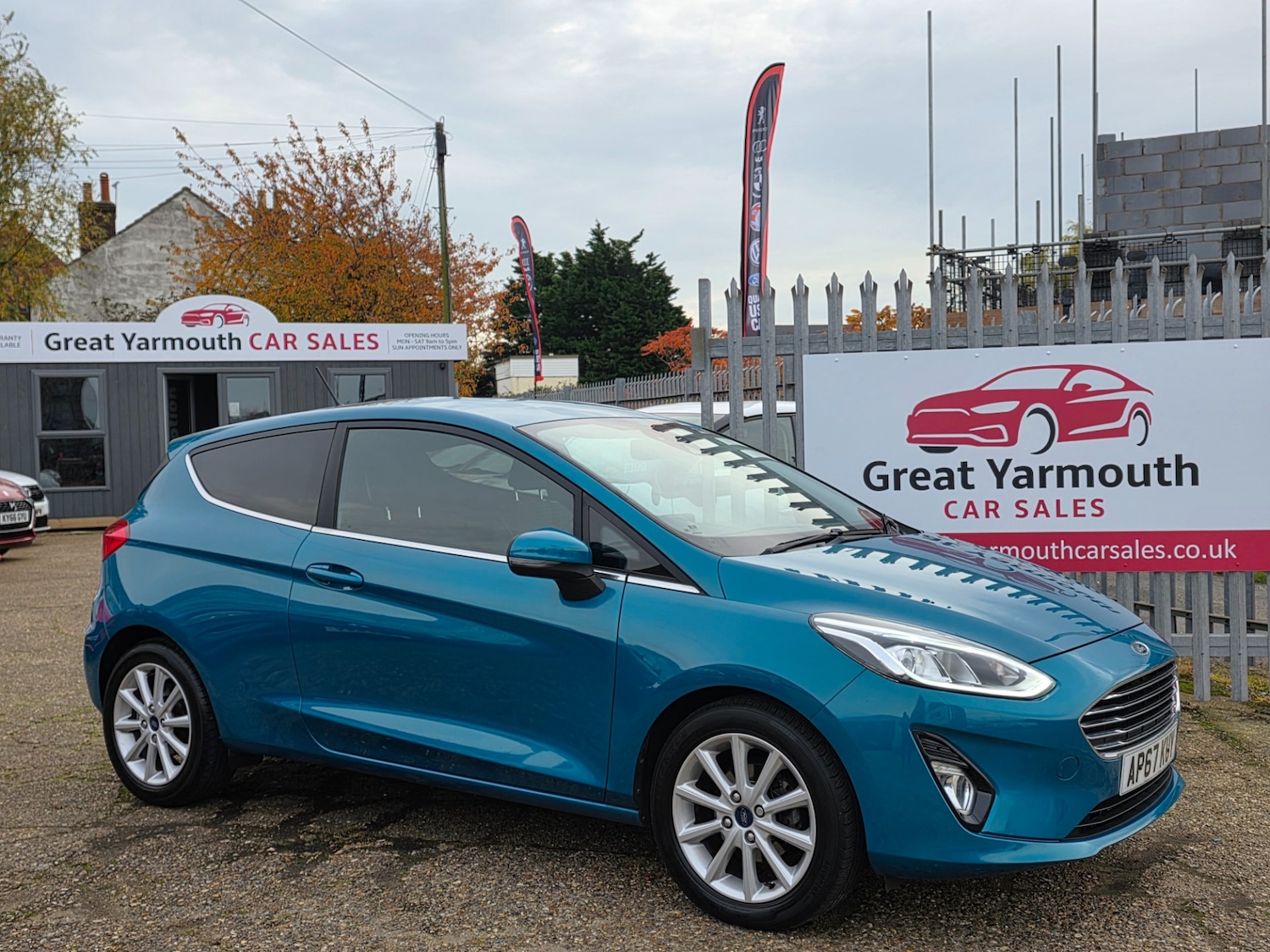 Used Ford Fiesta 2017 for sale - 76492463: Photo 2