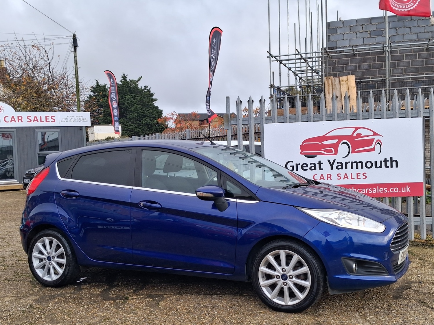 Used Ford Fiesta 2015 for sale - 76547607: Photo 2