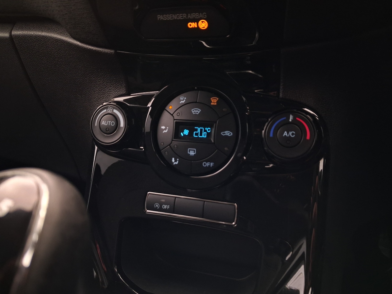 Used Ford Fiesta 2015 for sale - 76547607: Photo 22