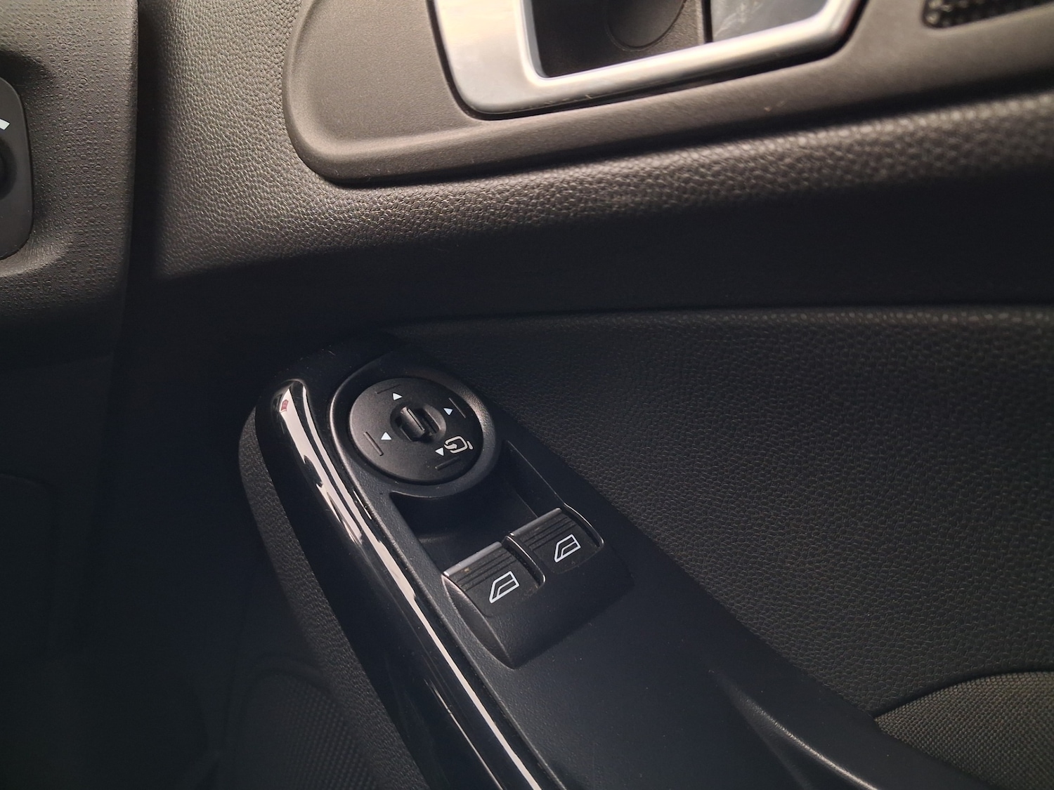 Used Ford Fiesta 2015 for sale - 76547607: Photo 28