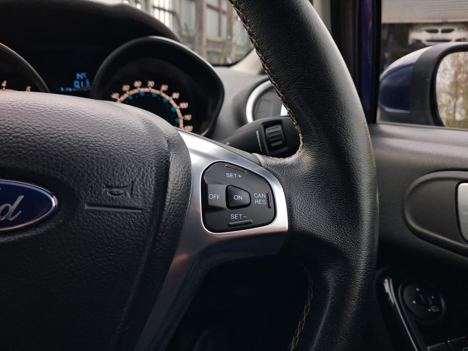 Used Ford Fiesta 2015 for sale - 76547607: Photo 31