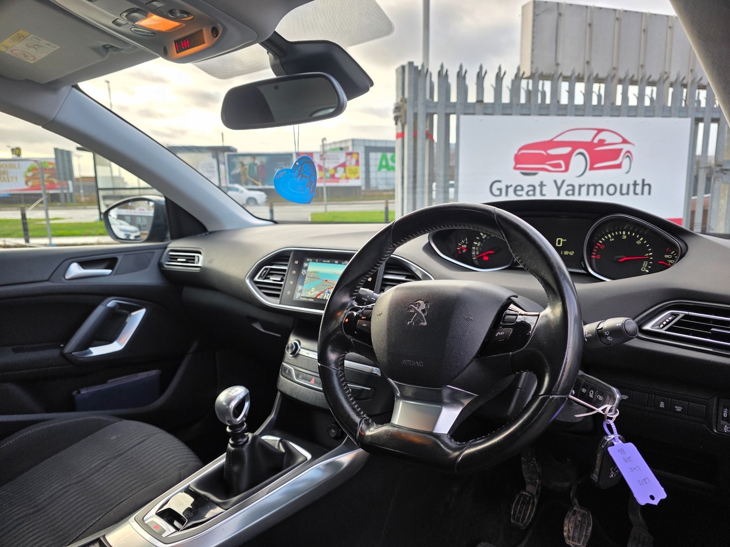 Used Peugeot 308 2015 for sale - 76863734: Photo 10