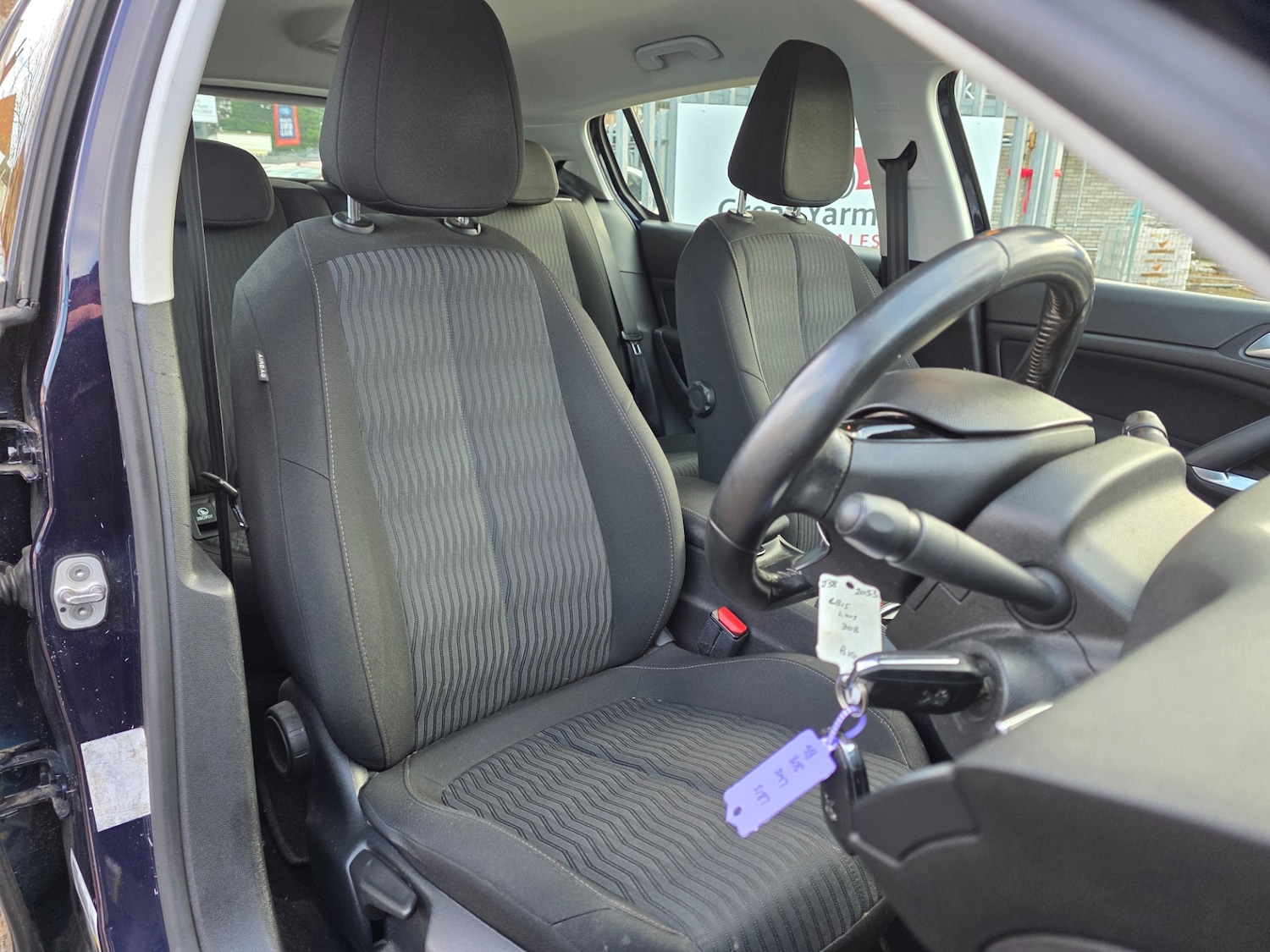 Used Peugeot 308 2015 for sale - 76863734: Photo 11