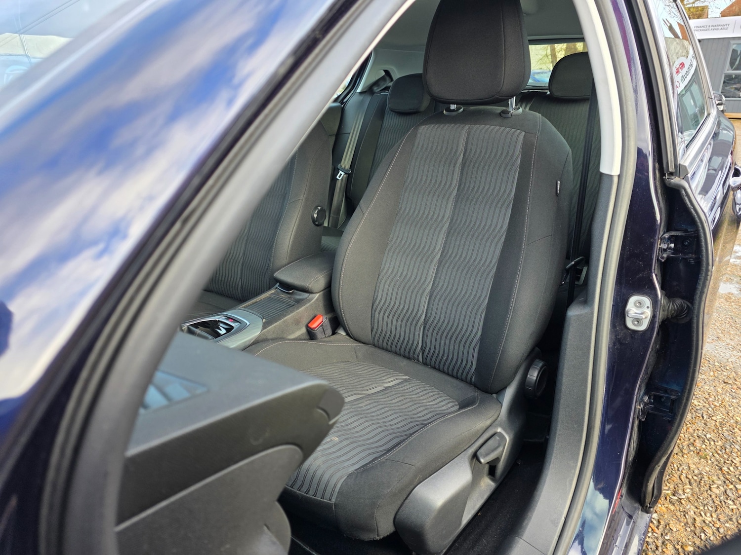 Used Peugeot 308 2015 for sale - 76863734: Photo 16