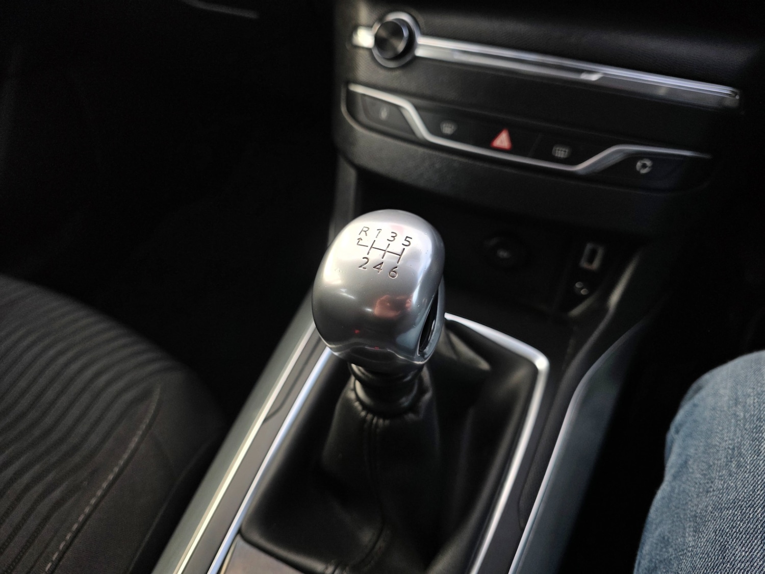 Used Peugeot 308 2015 for sale - 76863734: Photo 21