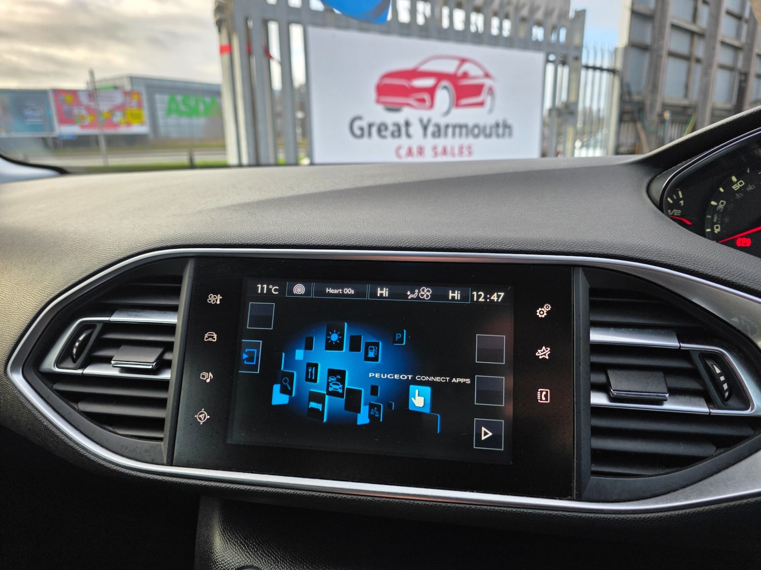 Used Peugeot 308 2015 for sale - 76863734: Photo 29