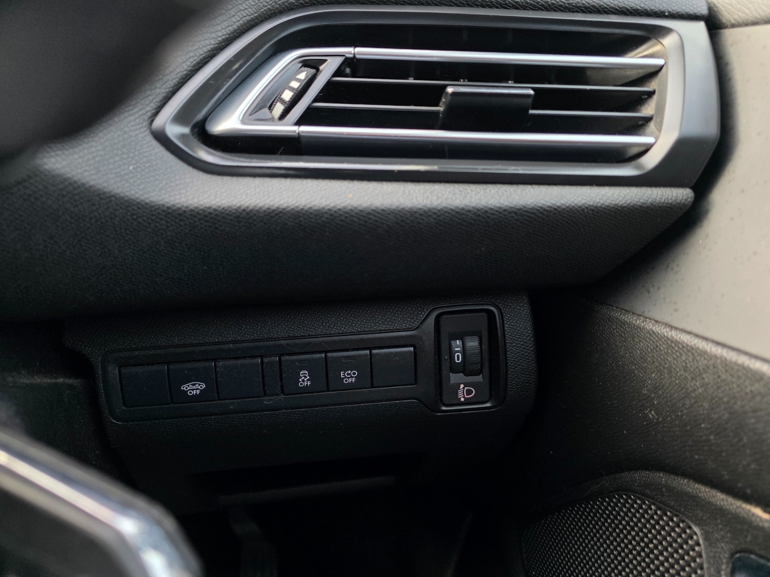 Used Peugeot 308 2015 for sale - 76863734: Photo 33