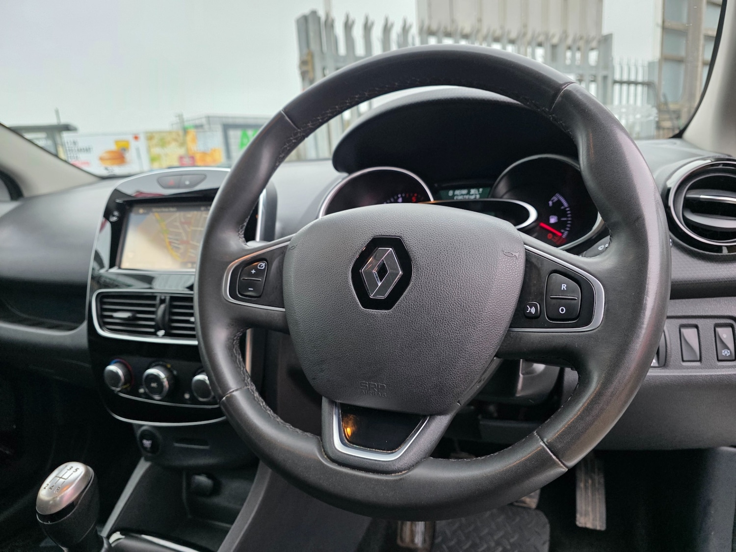 Used Renault Clio 2018 for sale - 76664910: Photo 18