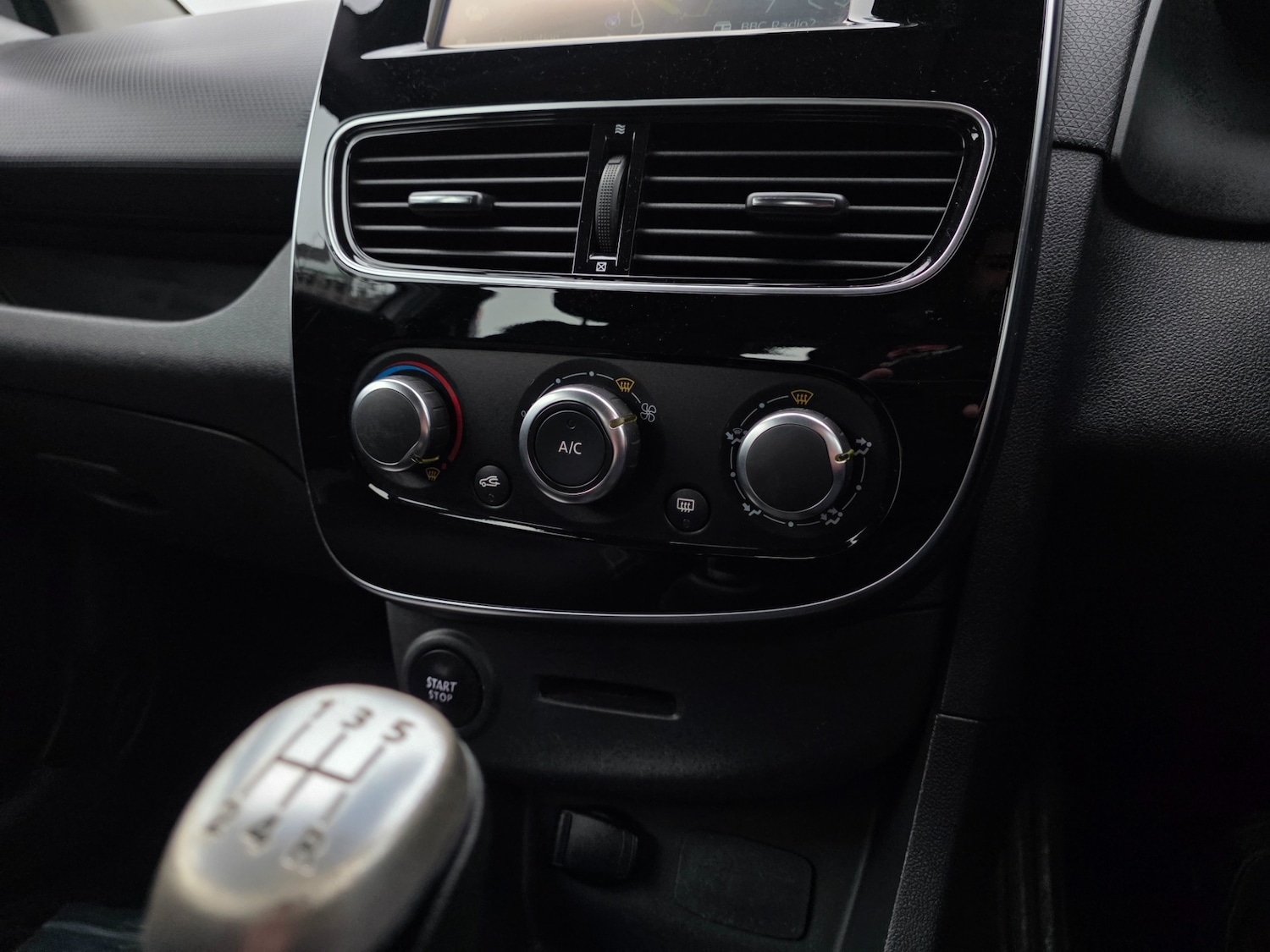 Used Renault Clio 2018 for sale - 76664910: Photo 22