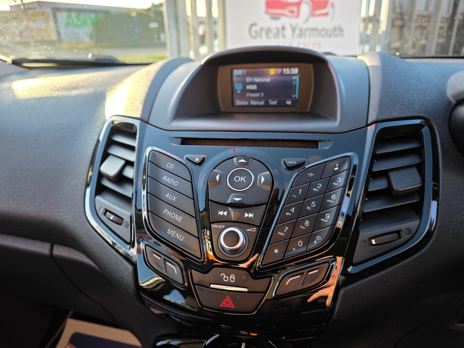 Used Ford Fiesta 2017 for sale - 76449352: Photo 25