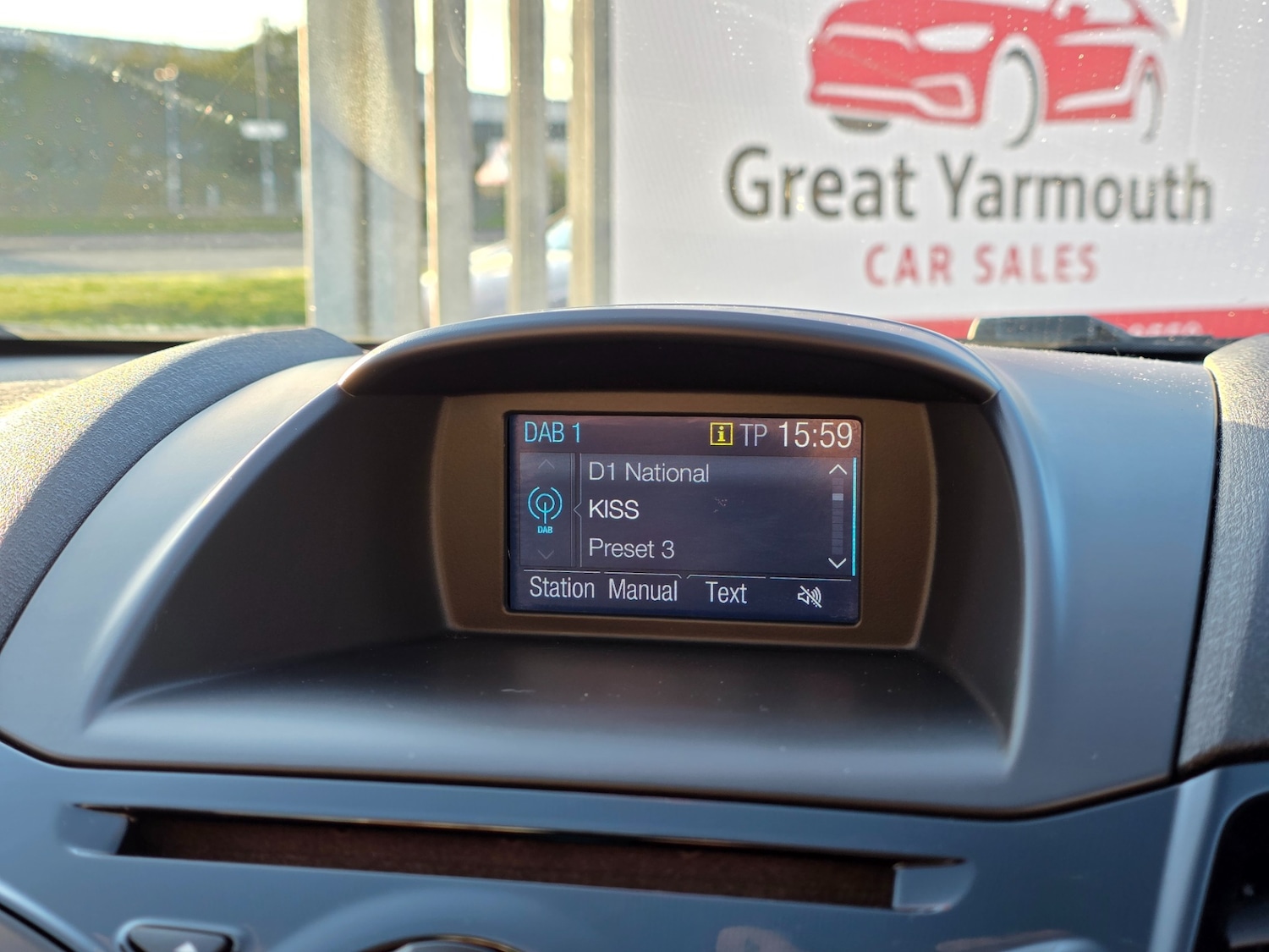 Used Ford Fiesta 2017 for sale - 76449352: Photo 26