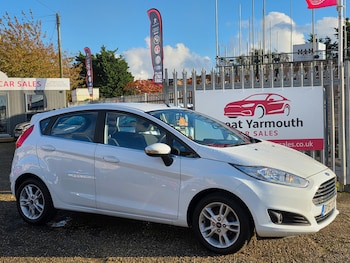 Used Ford Fiesta 2017 for sale - 76449352: Photo