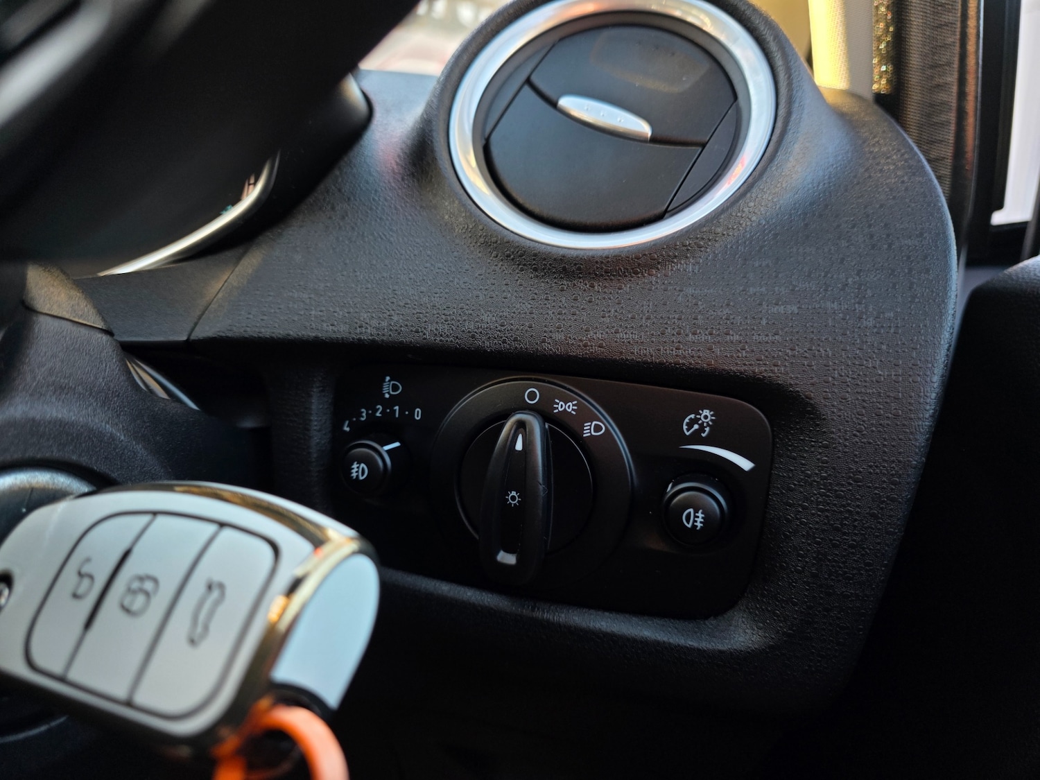 Used Ford Fiesta 2017 for sale - 76449352: Photo 30