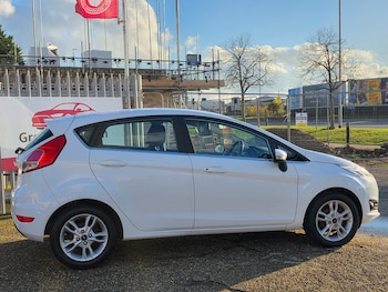 Used Ford Fiesta 2017 for sale - 76449352: Photo