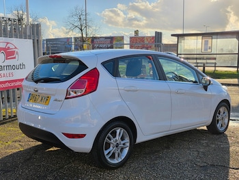 Used Ford Fiesta 2017 for sale - 76449352: Photo