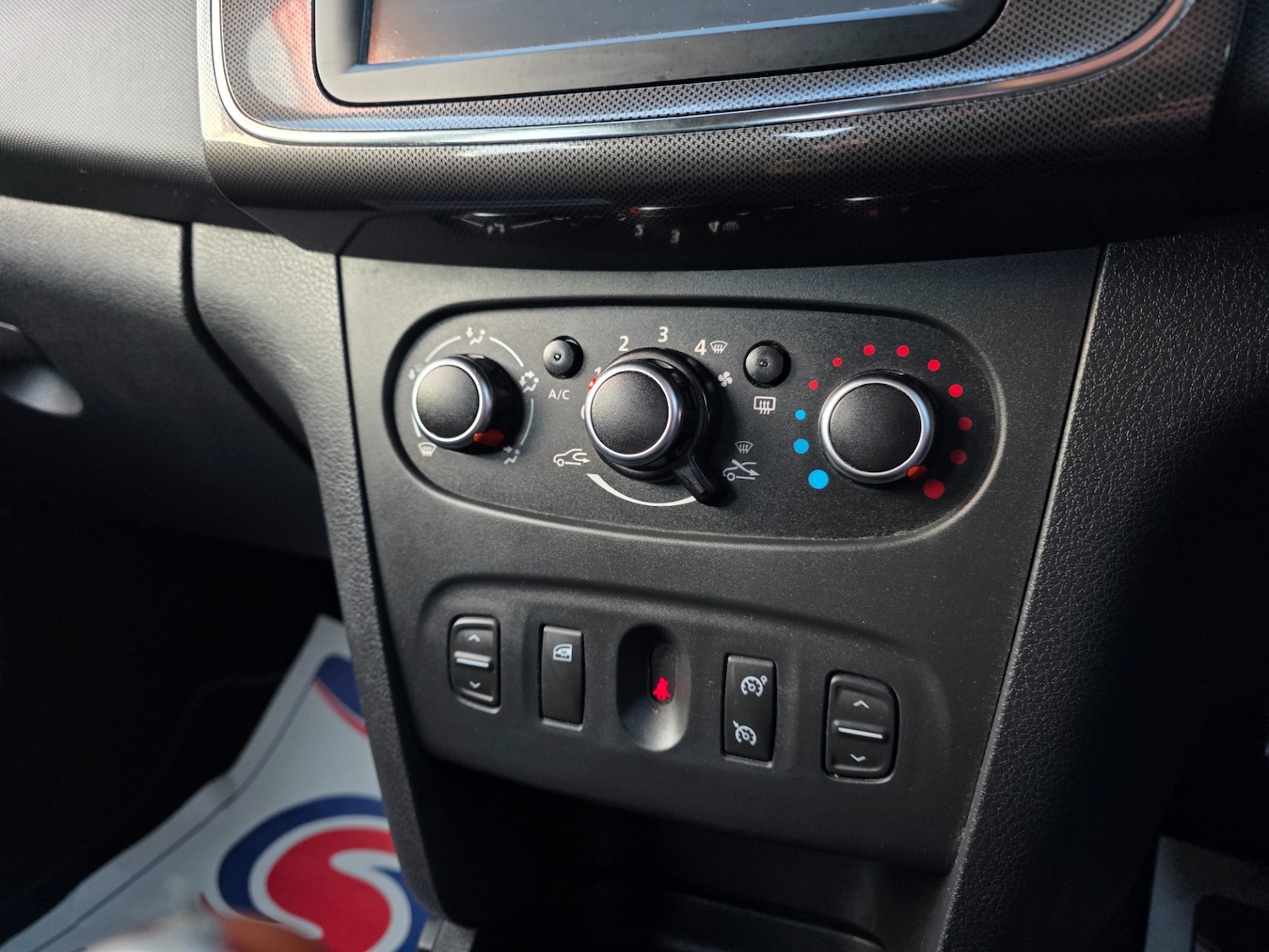 Used Dacia Sandero Stepway 2018 for sale - 76638765: Photo 19