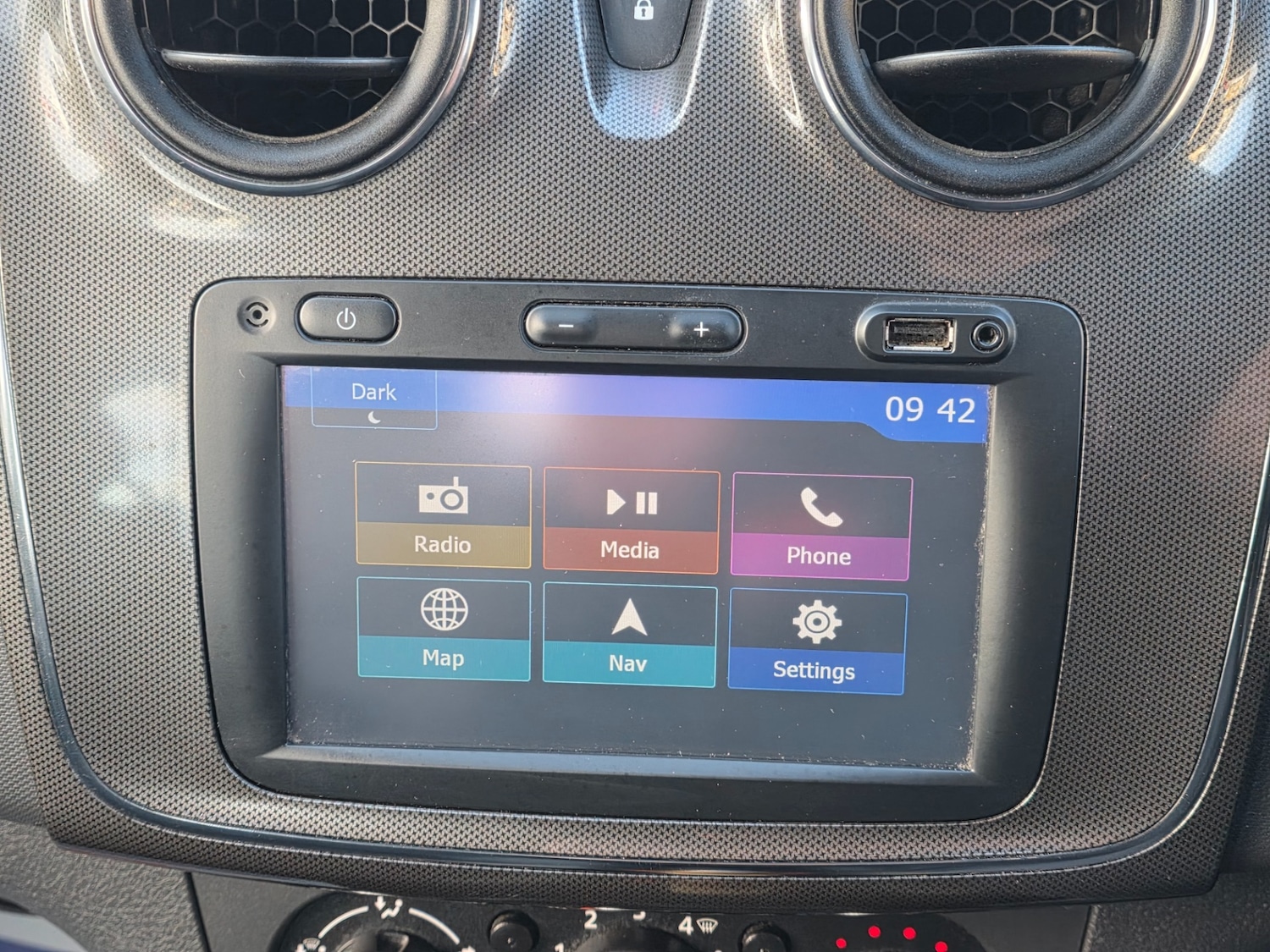 Used Dacia Sandero Stepway 2018 for sale - 76638765: Photo 20