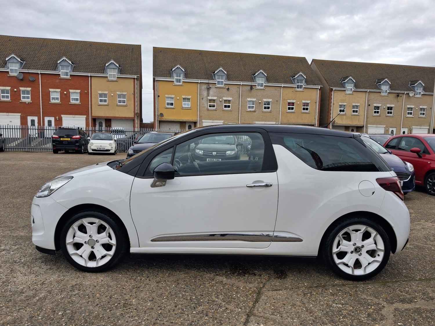 Used Citroen DS3 2014 for sale - 77915793: Photo 3