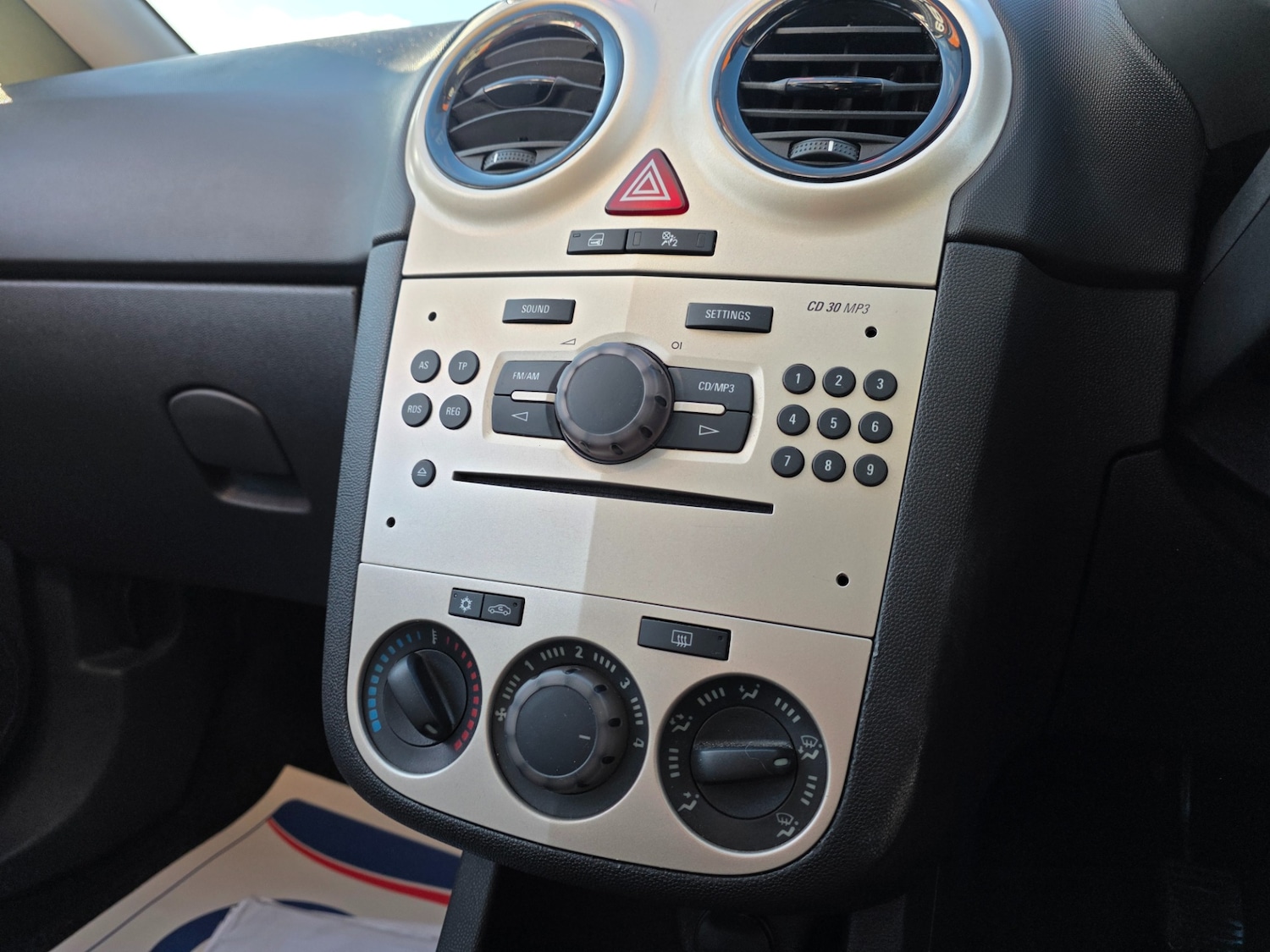 Used Vauxhall Corsa 2010 for sale - 76446369: Photo 21