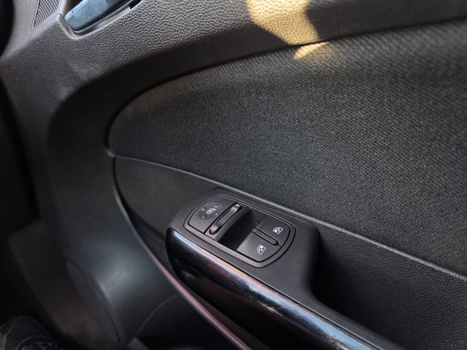 Used Vauxhall Corsa 2010 for sale - 76446369: Photo 23