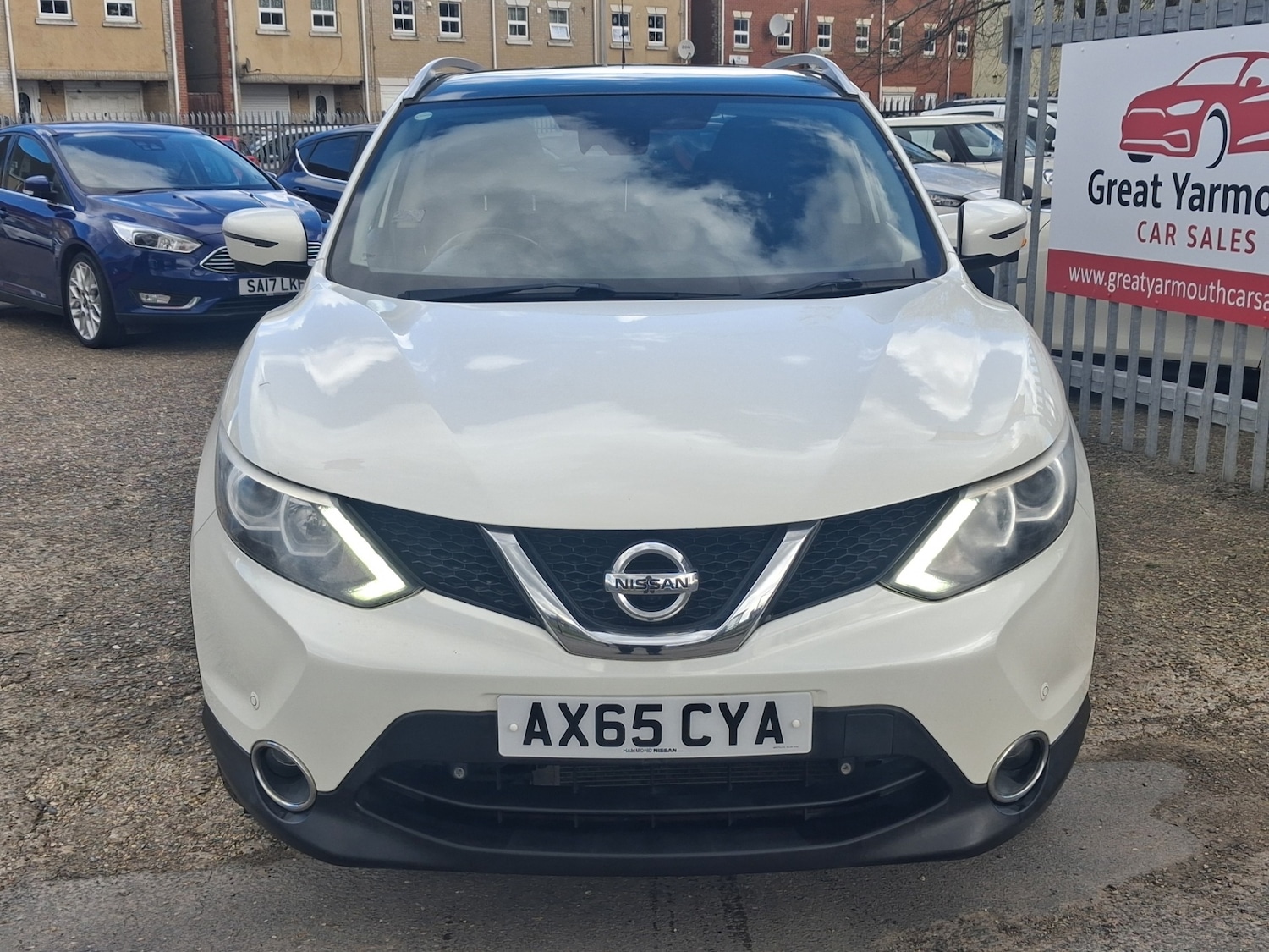 Used Nissan Qashqai 2015 for sale - 78143766: Photo 2