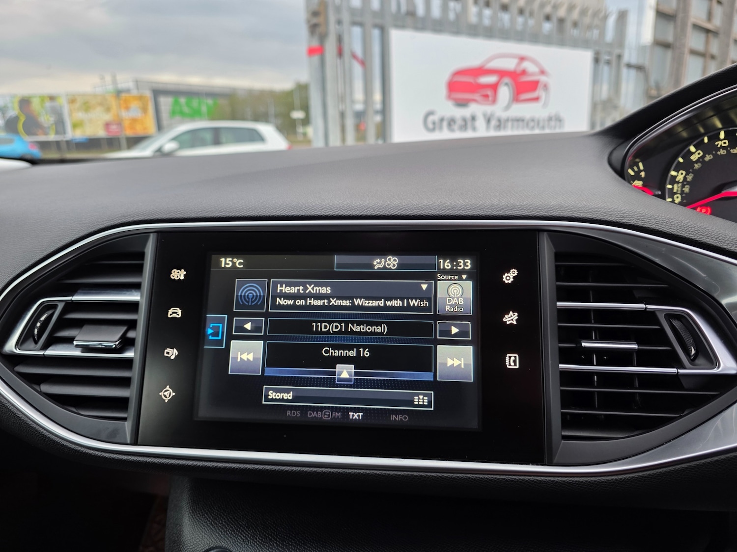 Used Peugeot 308 2015 for sale - 76482431: Photo 23