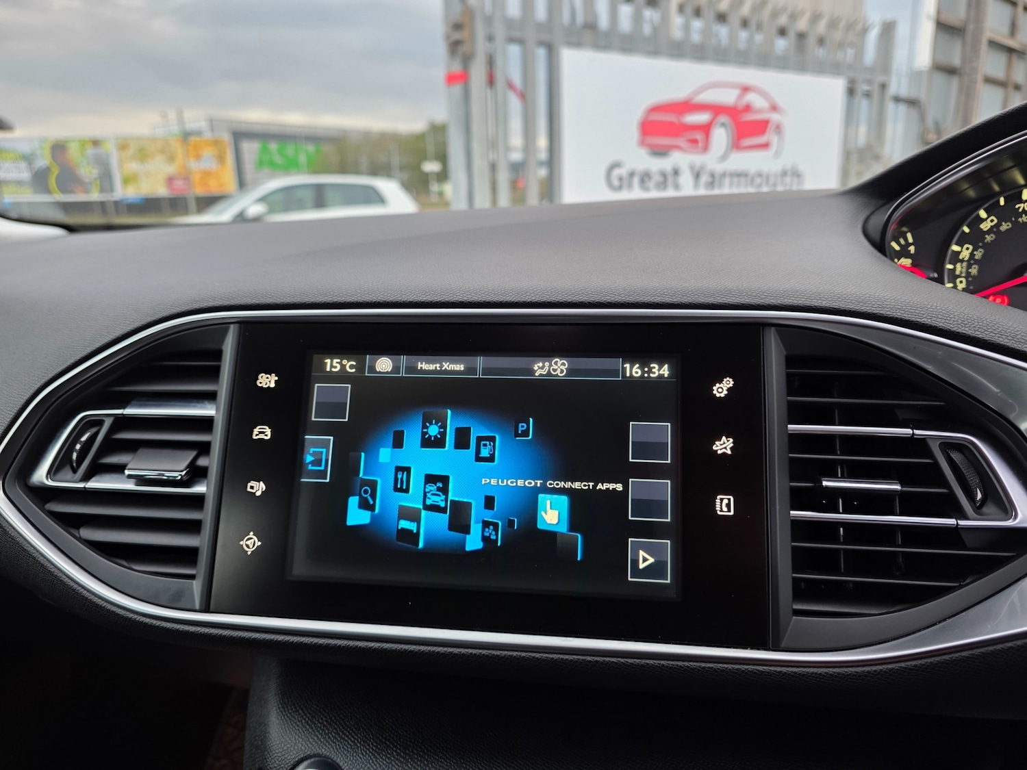 Used Peugeot 308 2015 for sale - 76482431: Photo 27