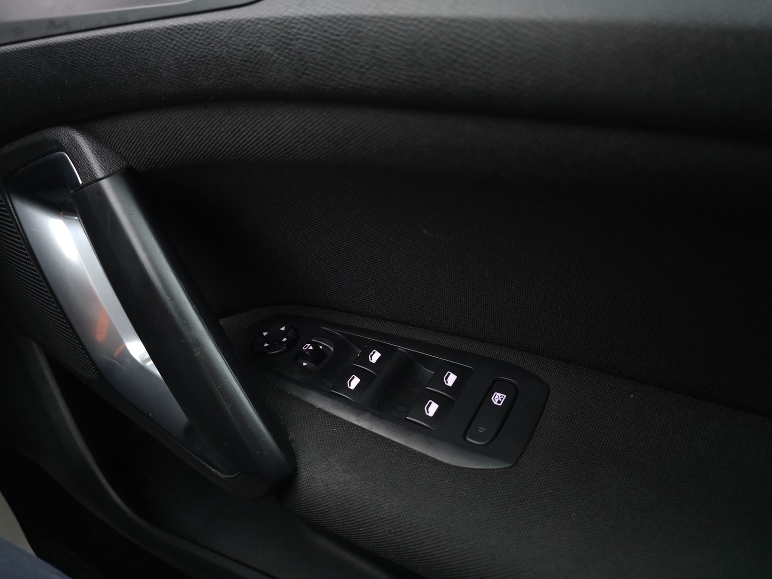 Used Peugeot 308 2015 for sale - 76482431: Photo 31