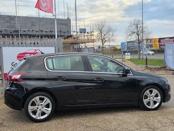 Used Peugeot 308 2015 for sale - 76482431: Photo