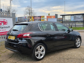 Used Peugeot 308 2015 for sale - 76482431: Photo