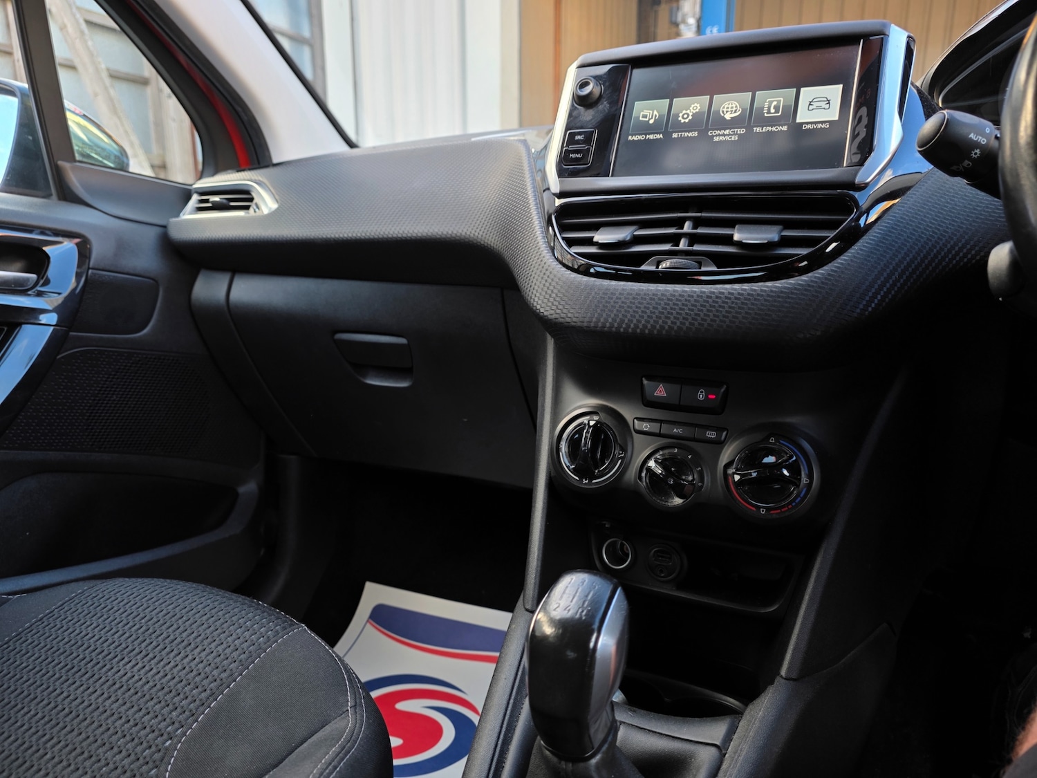 Used Peugeot 208 2015 for sale - 76440066: Photo 20