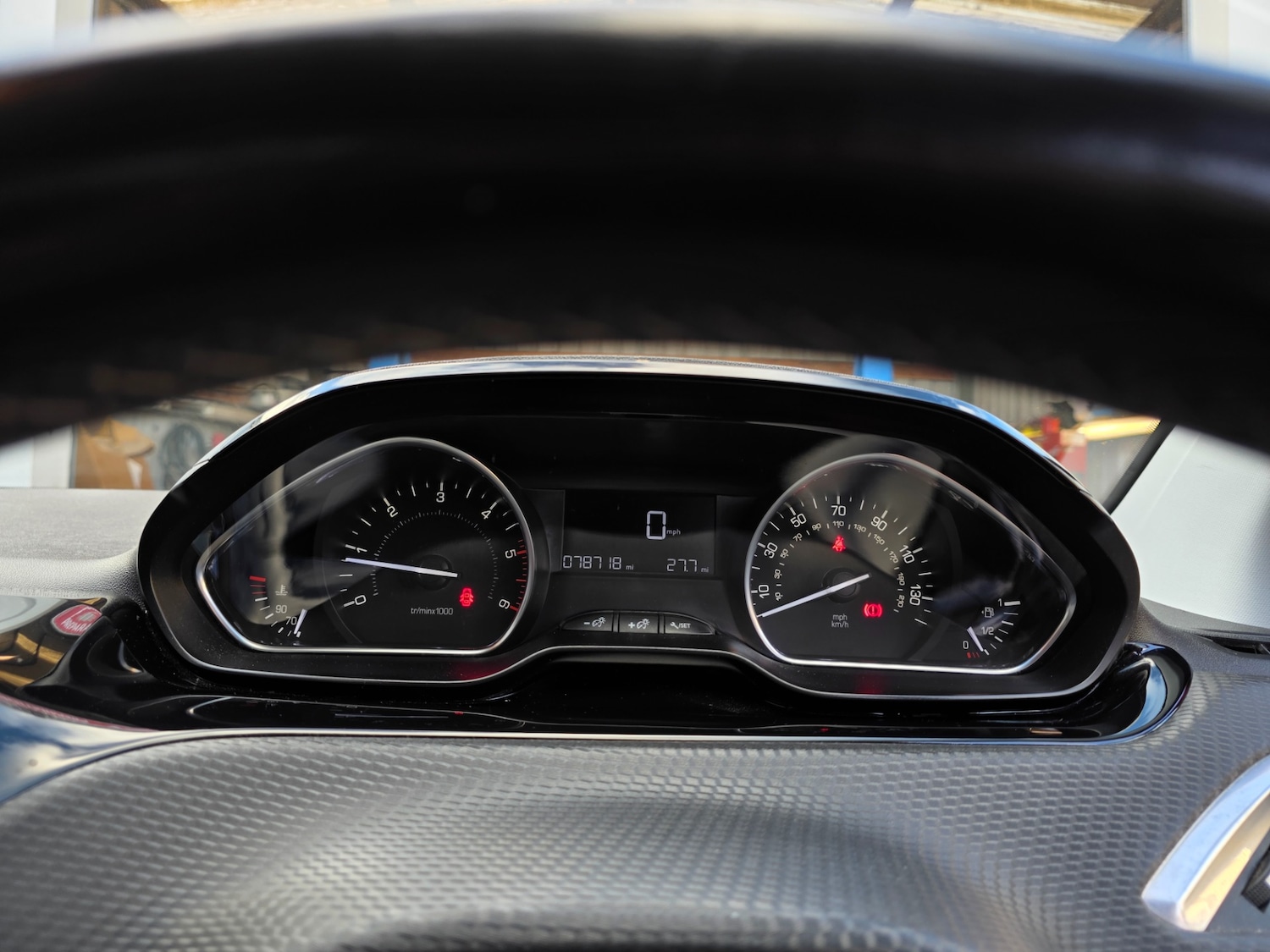 Used Peugeot 208 2015 for sale - 76440066: Photo 30