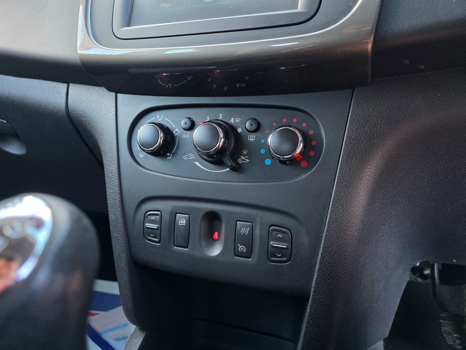 Used Dacia Sandero Stepway 2016 for sale - 76449412: Photo 21