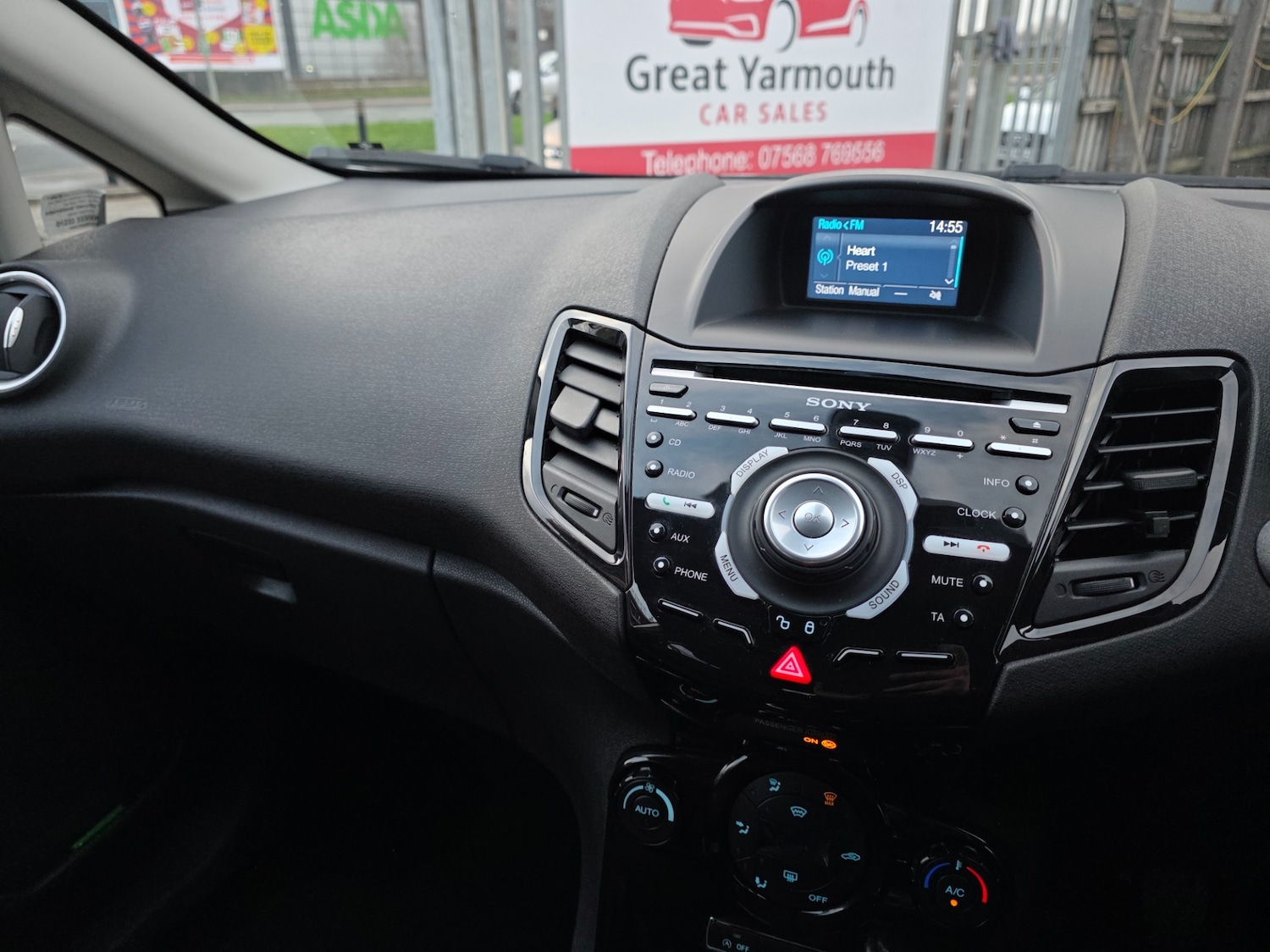 Used Ford Fiesta 2014 for sale - 76864087: Photo 21