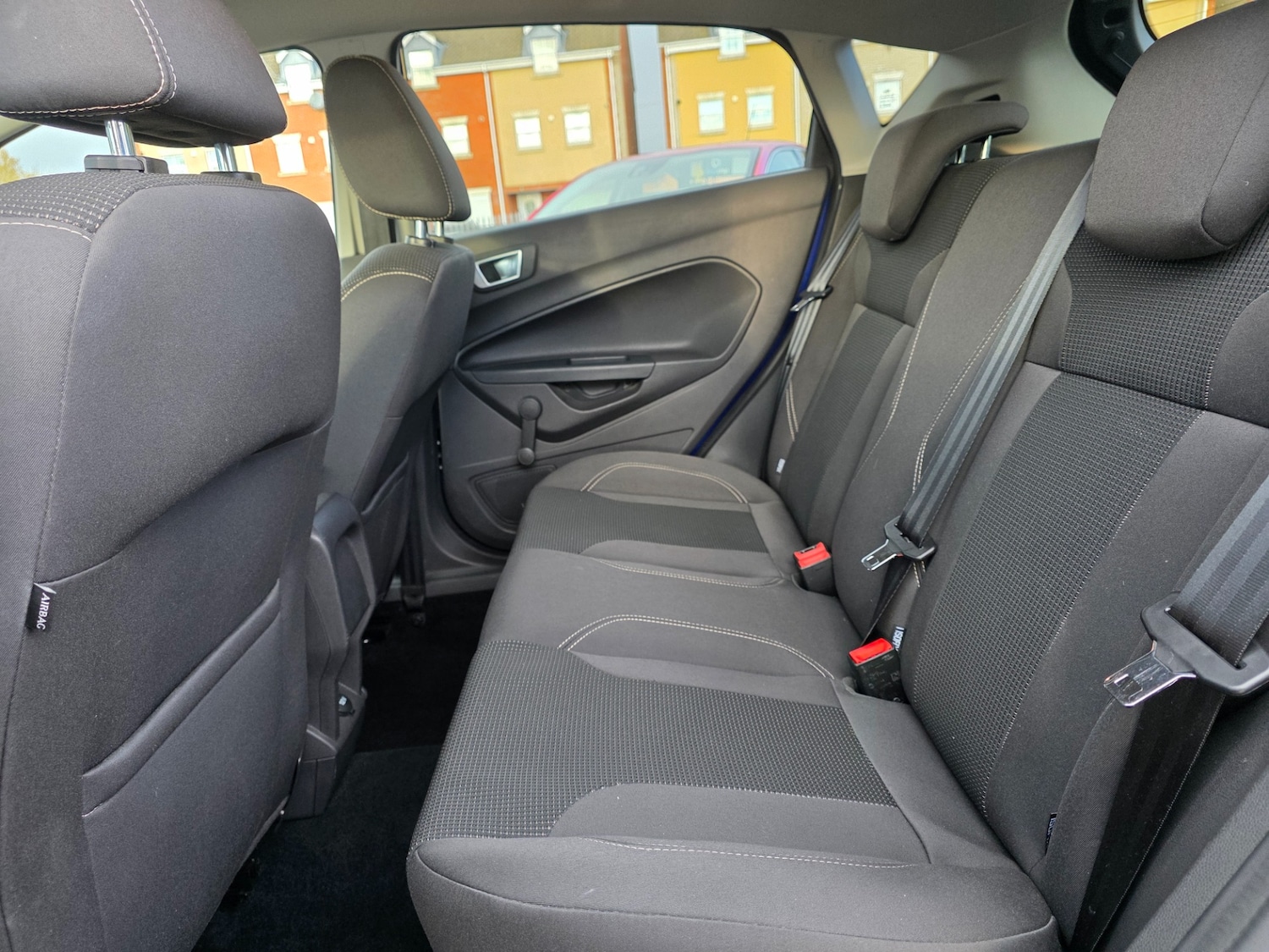 Used Ford Fiesta 2015 for sale - 76640037: Photo 14