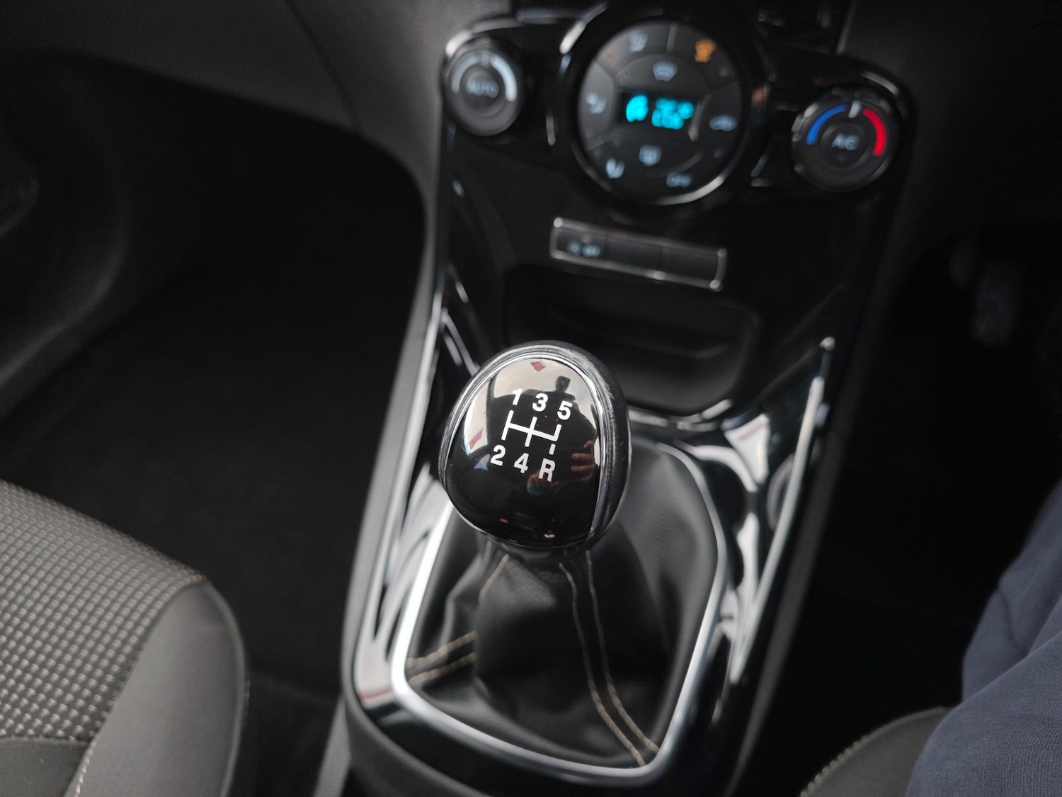 Used Ford Fiesta 2015 for sale - 76640037: Photo 21