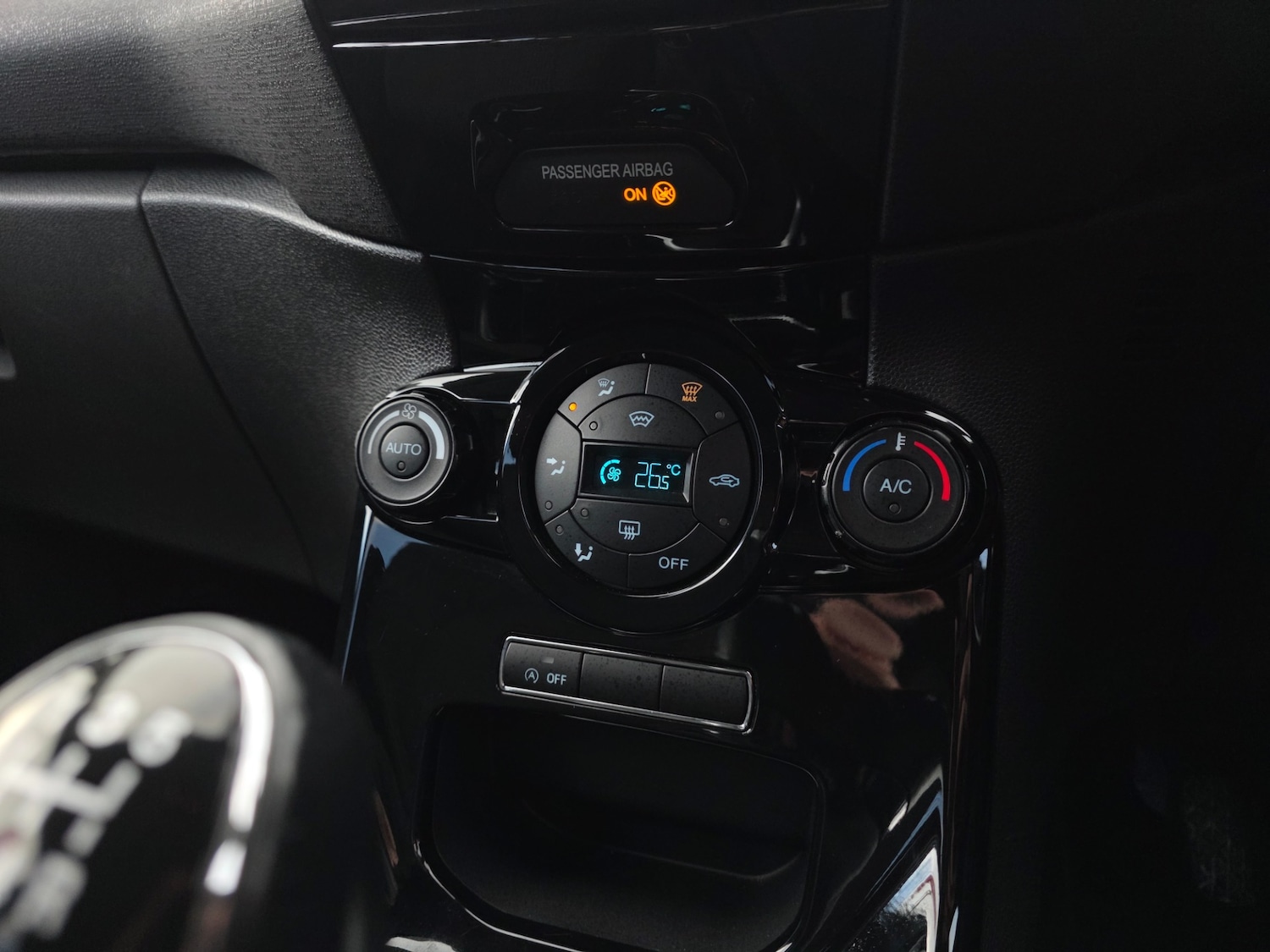 Used Ford Fiesta 2015 for sale - 76640037: Photo 22