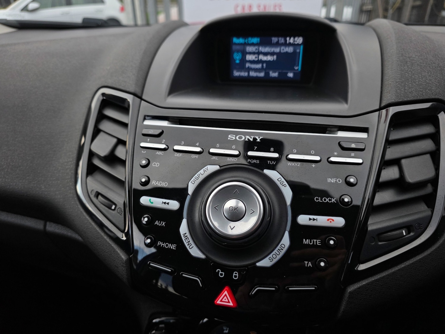 Used Ford Fiesta 2015 for sale - 76640037: Photo 24