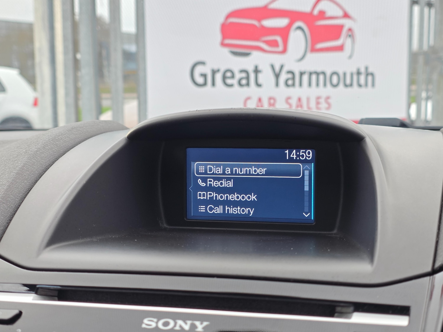 Used Ford Fiesta 2015 for sale - 76640037: Photo 26