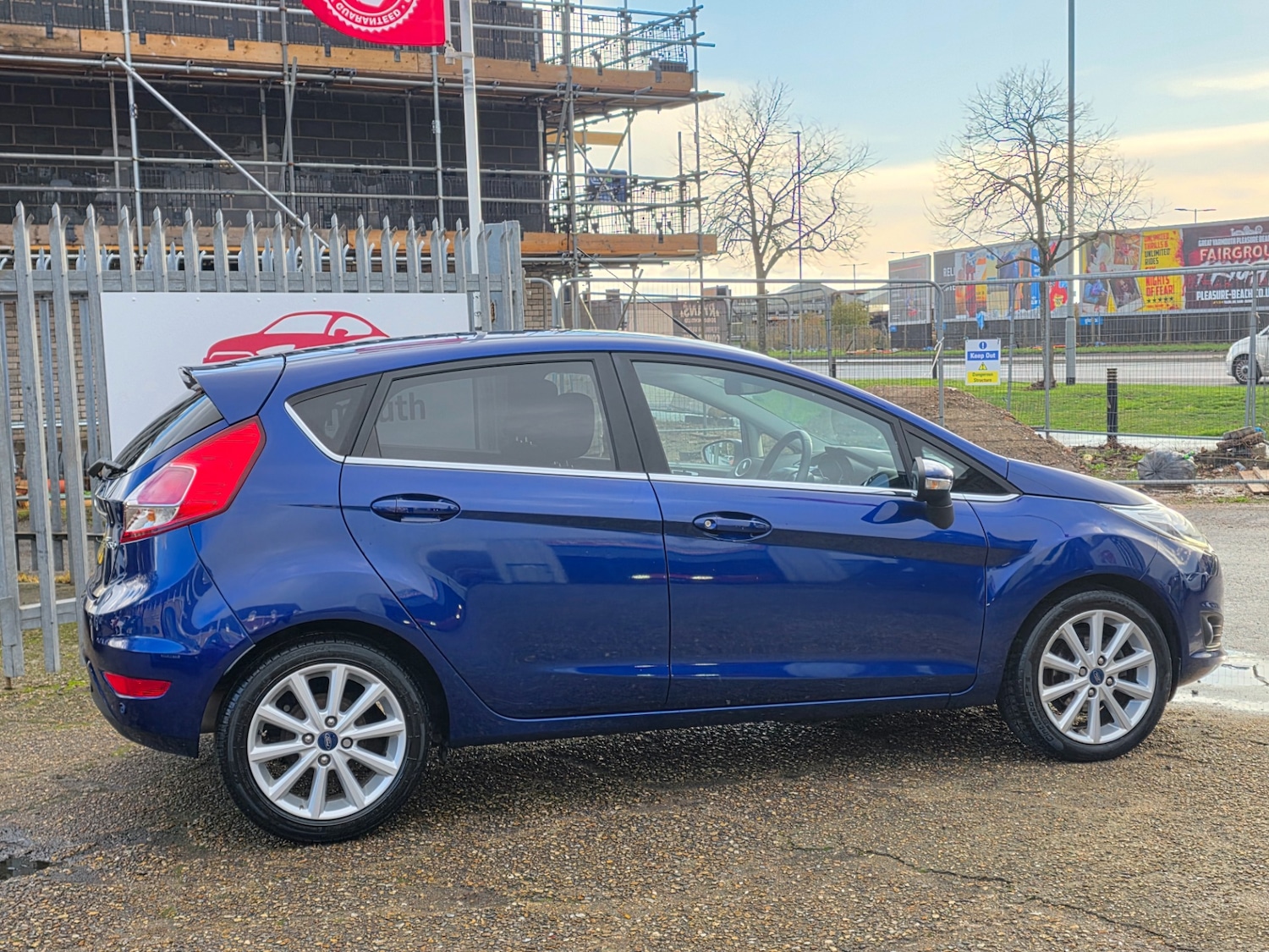 Used Ford Fiesta 2015 for sale - 76640037: Photo 3