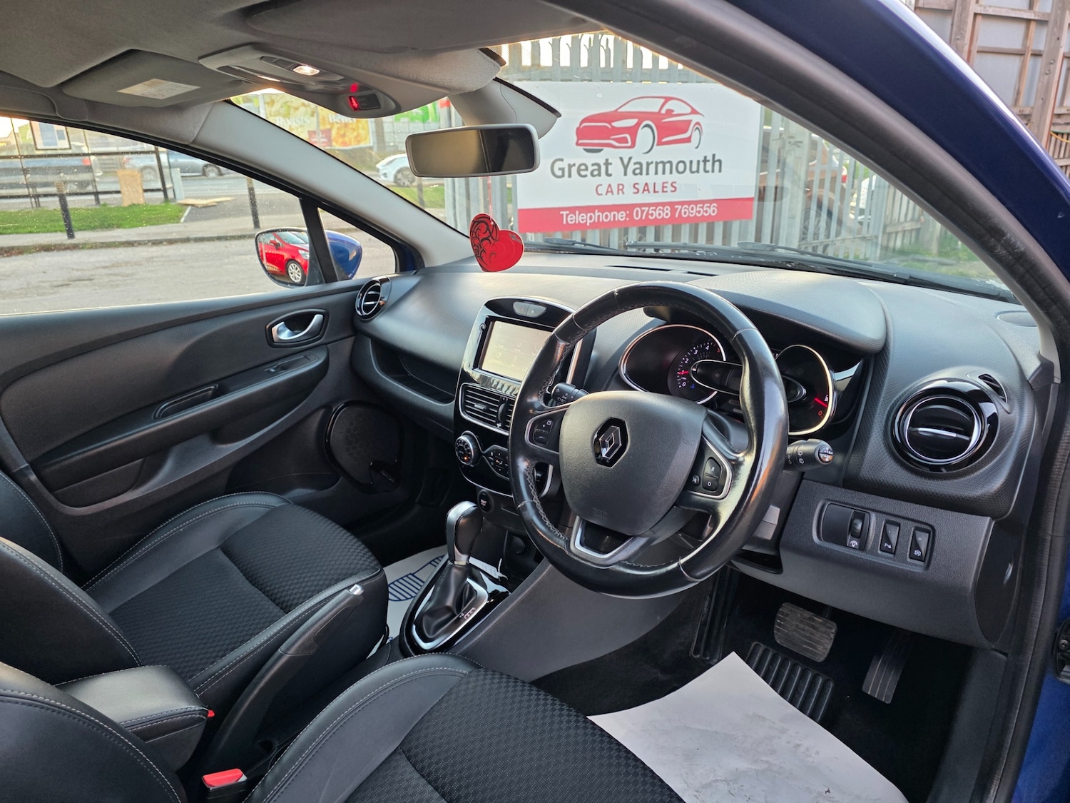 Used Renault Clio 2017 for sale - 76431175: Photo 16